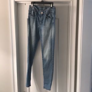 American Eagle skinny blue jeans
